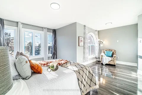 67 Goldenlight Circ, Brampton, ON L6X 4N6