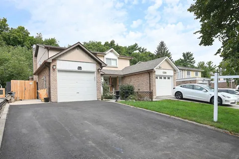 7214 Ridgeland Cres, Mississauga, ON L5N 1Y9