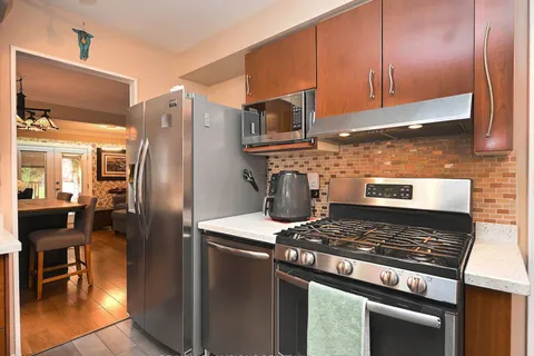 7214 Ridgeland Cres, Mississauga, ON L5N 1Y9