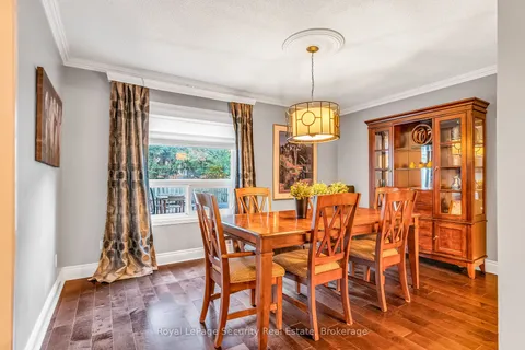 654 Ashprior Ave, Mississauga, ON L5R 3N7