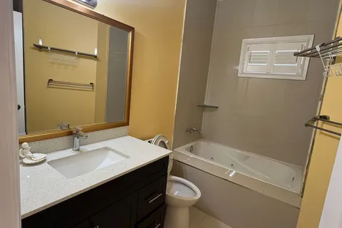 3056 Mcnaughton Ave, Mississauga, ON L4T 1R7
