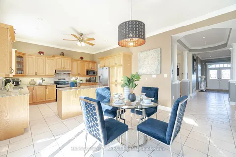 5 Farina Drive, Brampton, ON L6P 0E3