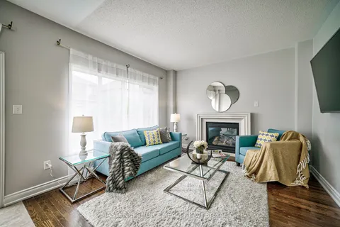 3315 Ruth Fertel Dr, Mississauga, ON L5M 0H5