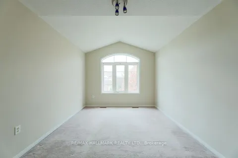 377 Kittridge Rd, Oakville, ON L6H 7K6
