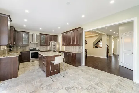 215 Rowe Terr, Milton, ON L9T 8G1