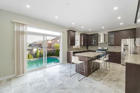 215 Rowe Terr, Milton, ON L9T 8G1