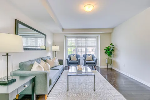 3059 Mistletoe Gdns, Oakville, ON L6M 0Y8