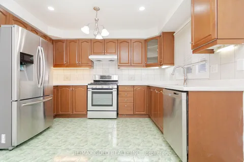 86 Native landing Dr, Brampton, ON L6X 5A7