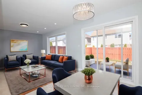 215 Brisdale Dr, Brampton, ON L7A 2T4