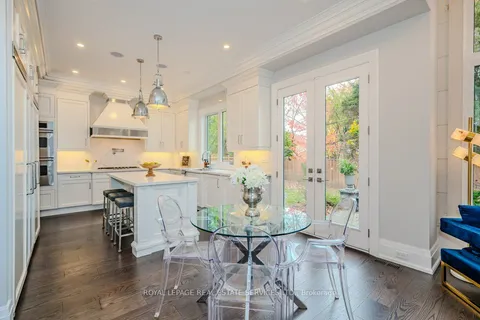 1325 Sheldon Ave, Oakville, ON L6L 2P9