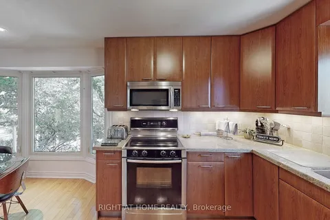 41 Mansfield St, Brampton, ON L6S 2X8