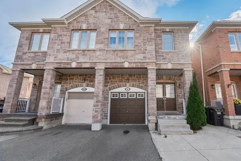 862 Francine Cres, Mississauga, ON L5V 0E2