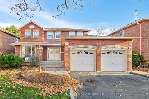 1500 Greenridge Circ, Oakville, ON L6M 2J5