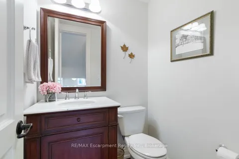 139 Wilson St, Oakville, ON L6K 3G9