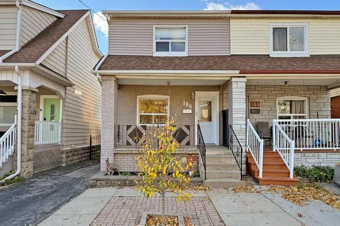 186 Silverthorn Ave, Toronto, ON M6N 3K3