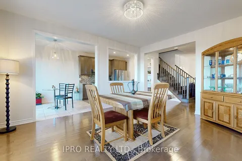 24 Bannister Cres, Brampton, ON L7A 0G2