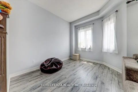 40 Arizona Dr, Brampton, ON L6Y 0T6