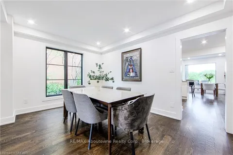 1319 GREENEAGLE Dr, Oakville, ON L6M 2N1