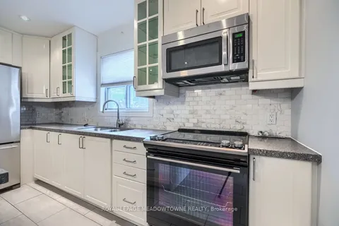 671 Browns Line, Toronto, ON M8W 3V7