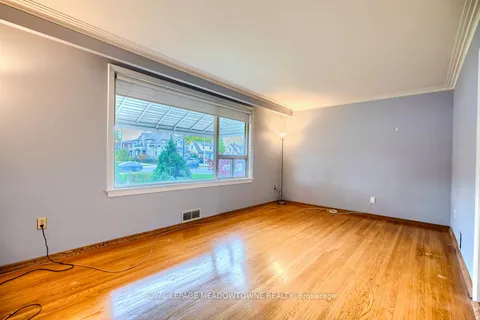 671 Browns Line, Toronto, ON M8W 3V7