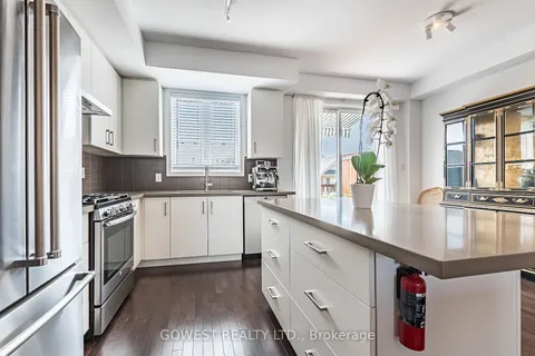 396 Belcourt Common, Oakville, ON L6H 0R1
