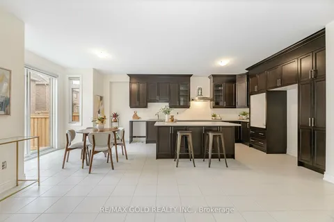 143 Russell Creek Dr, Brampton, ON L6R 4B4