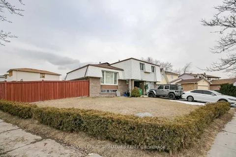 7615 Netherwood Rd, Mississauga, ON L4T 3G8