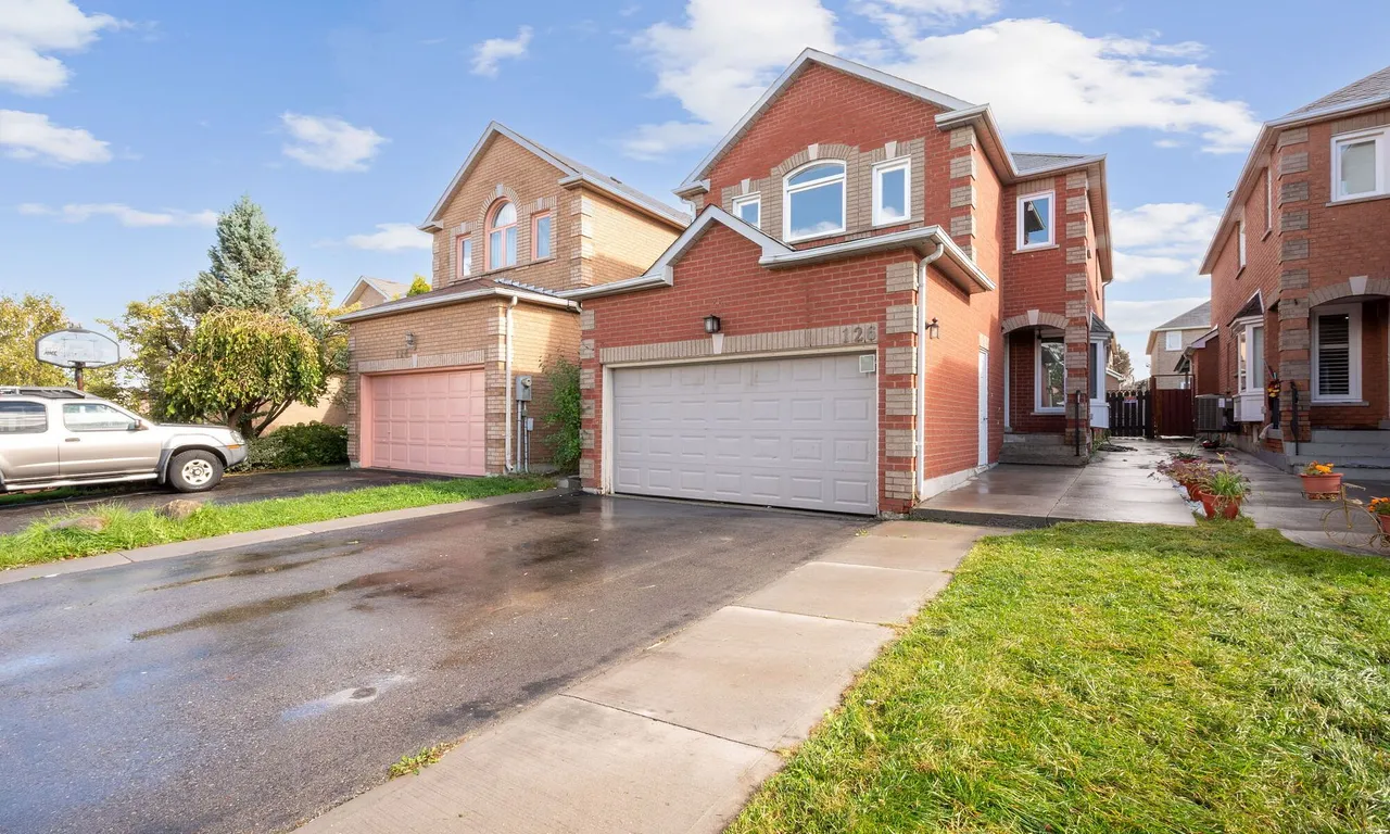 126 Sandmere Ave, Brampton, ON L6Z 4A3