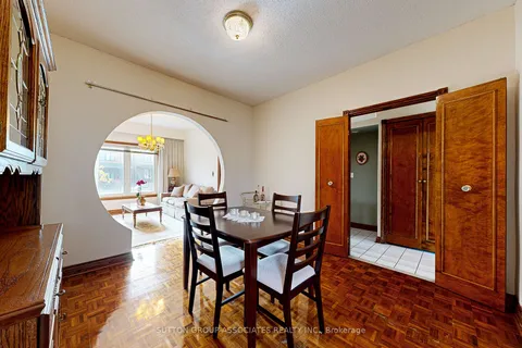 216 Wallace Ave, Toronto, ON M6H 1V6