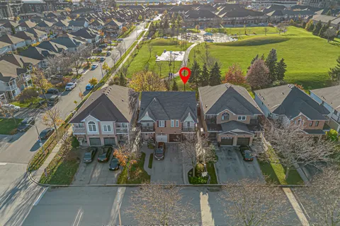 1806 Hobson Dr, Burlington, ON L7L 6L7