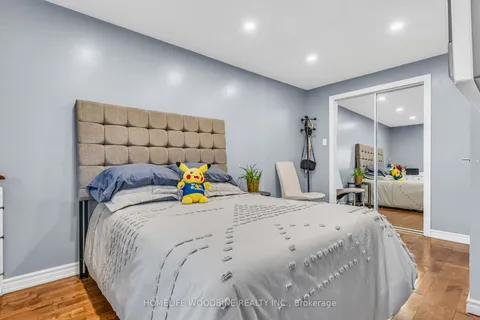 2 Buttercup Crt, Toronto, ON M9L 2M8