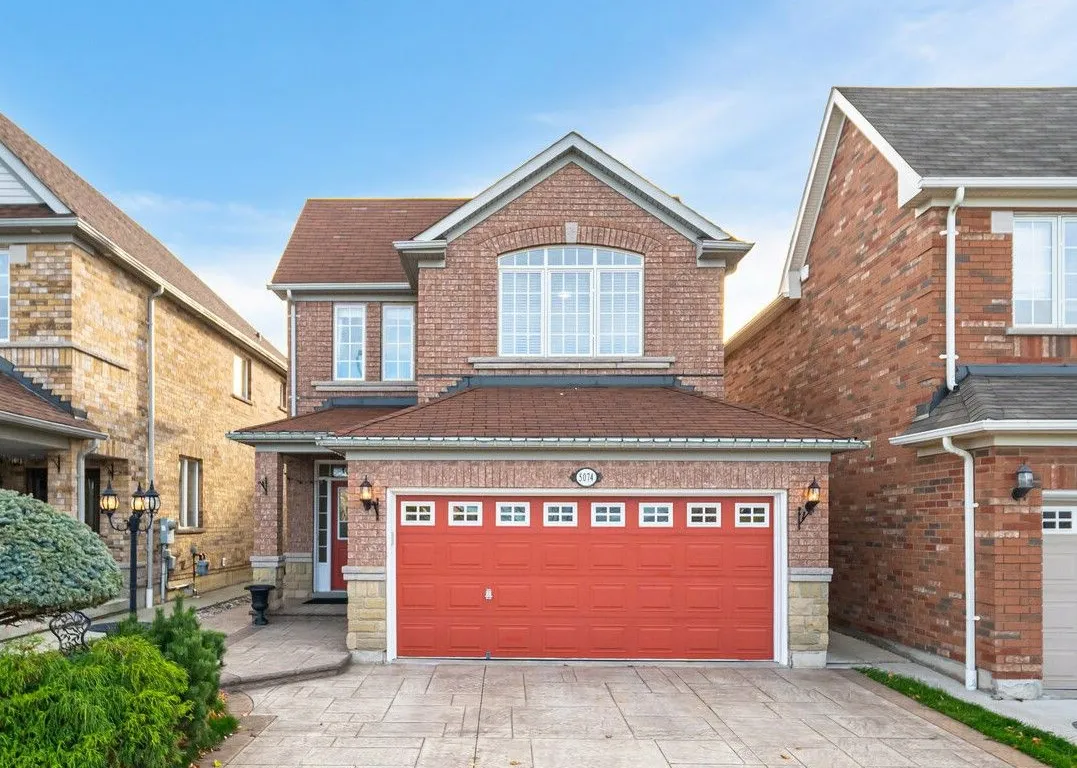 5074 Oscar Peterson Blvd, Mississauga, ON L5M 7W3