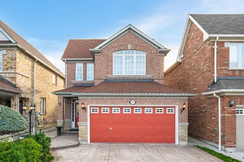 5074 Oscar Peterson Blvd, Mississauga, ON L5M 7W3