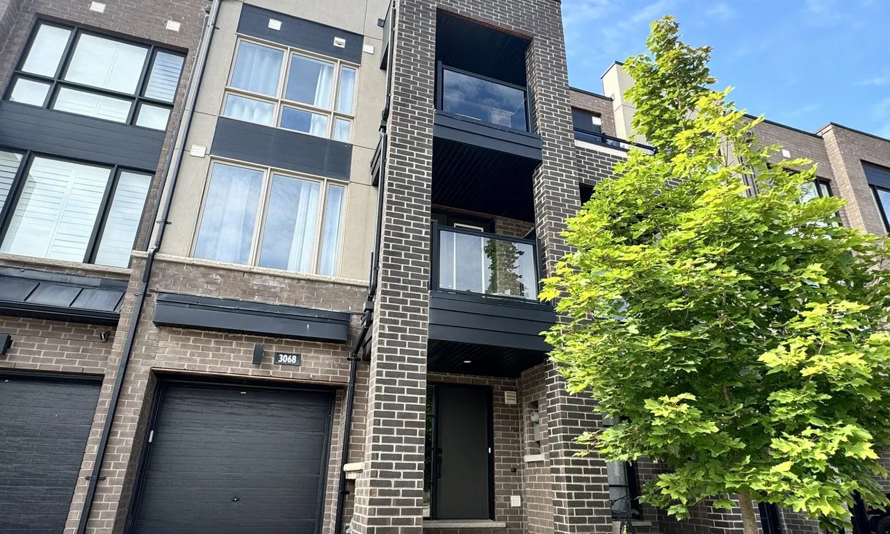 3068 Postridge Dr, Oakville, ON L6H 7E3