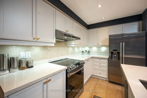9 Lotus St, Brampton, ON L6P 3E1
