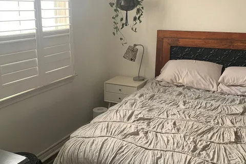 59 Edinborough Crt, Toronto, ON M6N 2E9