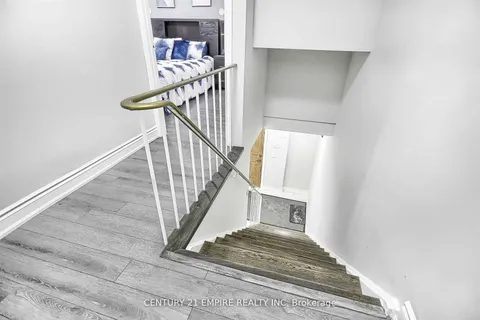 23 Hector Court, Brampton, ON L6S 1P1