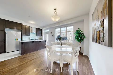 1407 William Halton Pkwy, Oakville, ON L6M 5N8