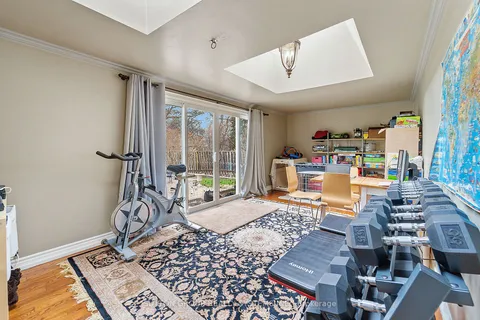 1606 Crediton Pkwy, Mississauga, ON L5G 3X3