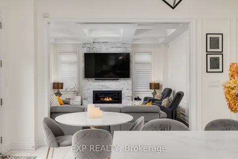 19 Gladiolus St, Brampton, ON L6Y 6C8