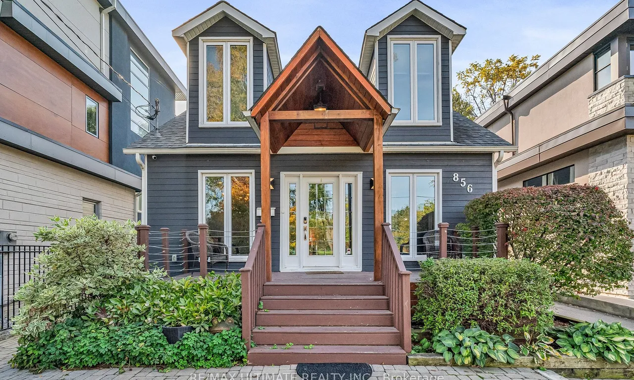 856 Goodwin Rd, Mississauga, ON L5G 4J7