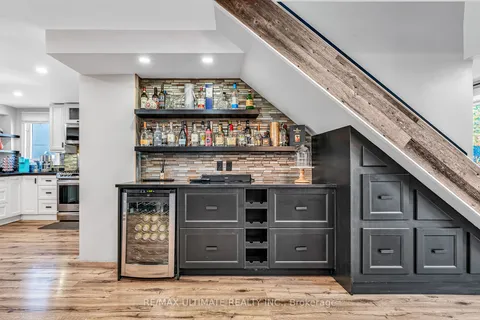 856 Goodwin Rd, Mississauga, ON L5G 4J7