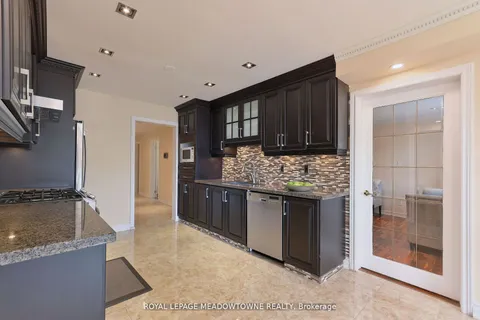 2857 Termini Terr, Mississauga, ON L5M 5S3