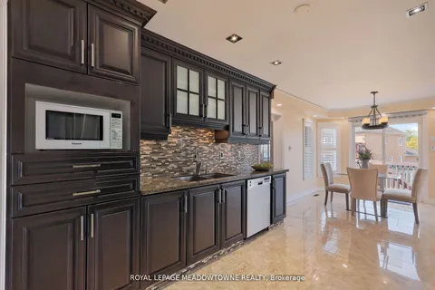 2857 Termini Terr, Mississauga, ON L5M 5S3