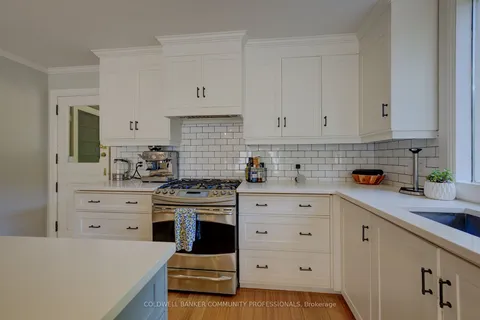 66 Park Ave, Burlington, ON L7T 1Y1