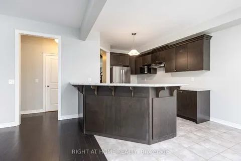525 Terrace Way, Oakville, ON L6M 1N5