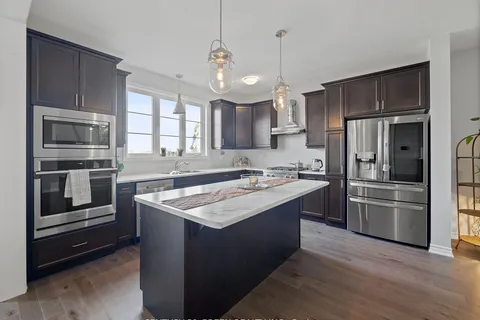 1291 Kovachik Blvd, Milton, ON L9E 1W7