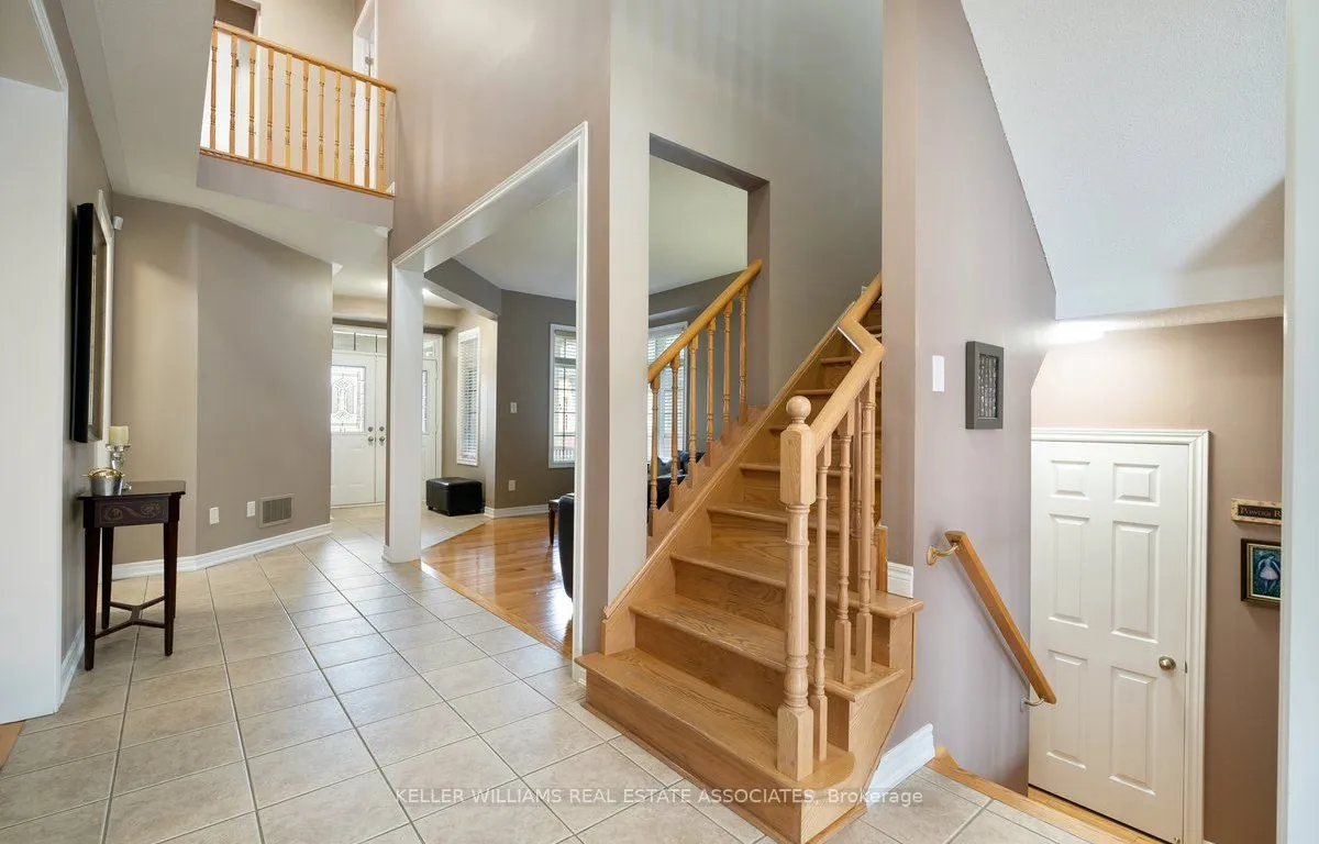 3416 Hideaway Pl, Mississauga, ON L5M 0A7