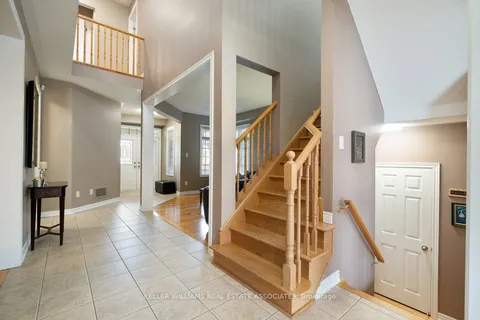 3416 Hideaway Pl, Mississauga, ON L5M 0A7