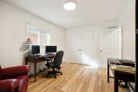 3416 Hideaway Pl, Mississauga, ON L5M 0A7